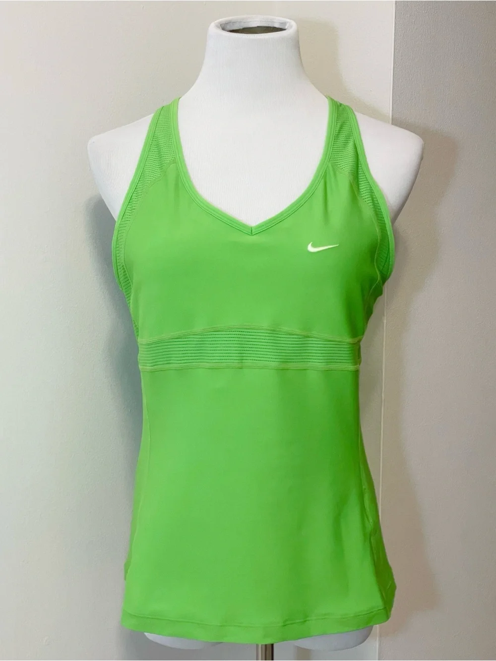 Nike Dri-Fit Women’s Green V-Neck Racerback Athletic Tank Top Size XL